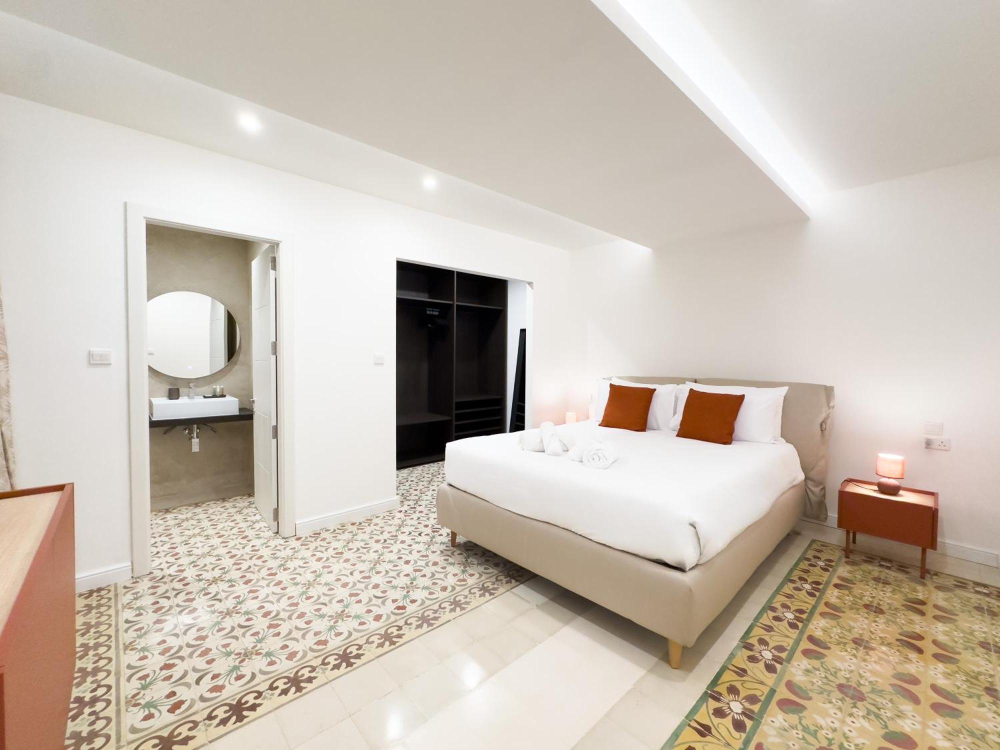 Florette Suite Designer Finish With Stunning Lounge Terrace By Arcobnb Il-Furjana Ngoại thất bức ảnh
