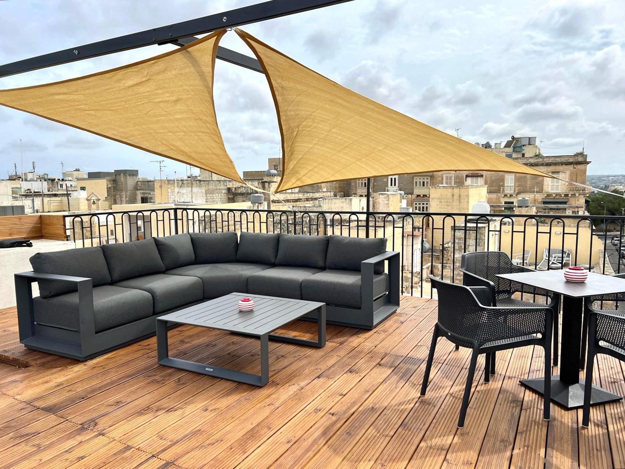 Florette Suite Designer Finish With Stunning Lounge Terrace By Arcobnb Il-Furjana Ngoại thất bức ảnh